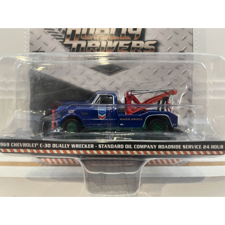 Green light green machine 1969 Chevy C-30 Dually Wrecker