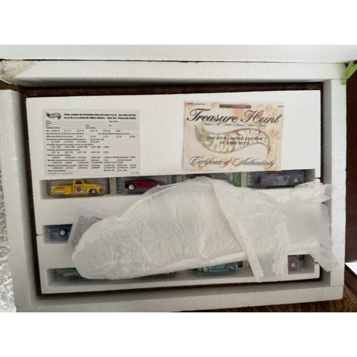 2002 Treasure Hunt Set